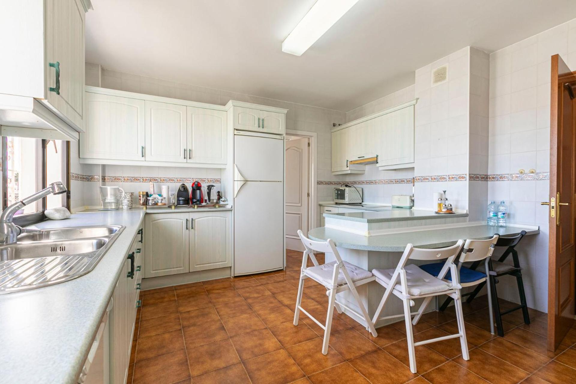 Appartement Stylish And Spacious 3 Bedroom *